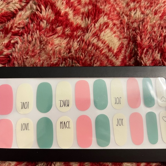 2/$20 Rae Dunn Nail Wraps PEACE HTF NWT - Picture 3 of 4